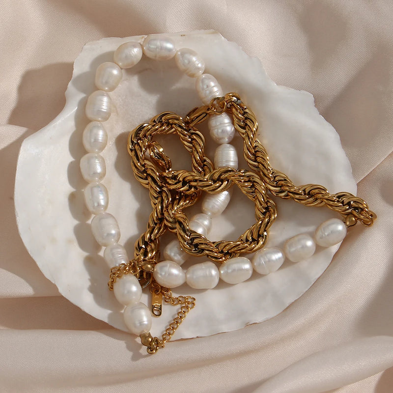 Bold Twisted Necklace