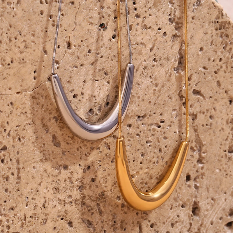 Arc Neclace
