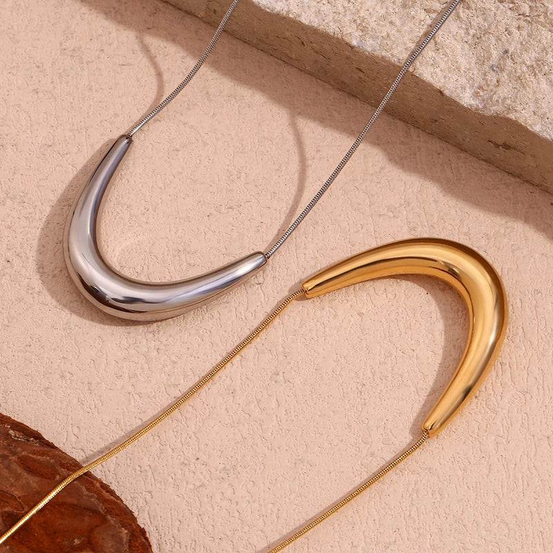 Arc Neclace