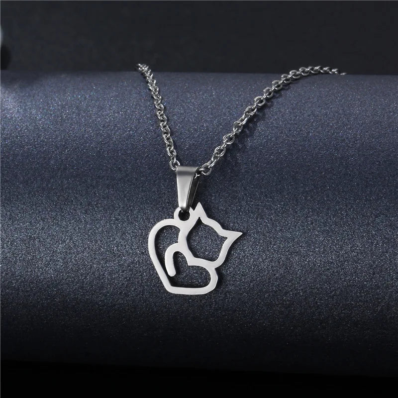 Razo Necklace