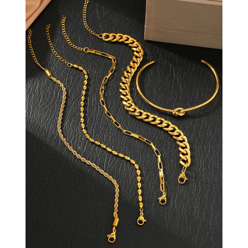 Bracelets set