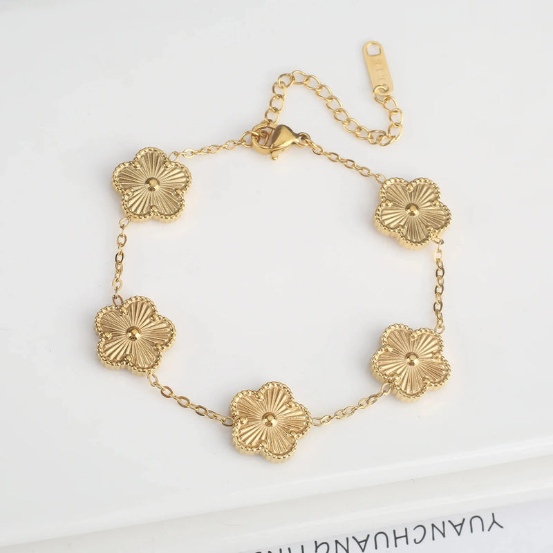 five-leaf flower bracelet