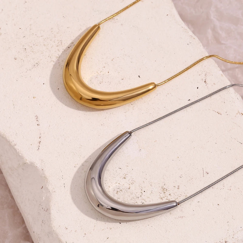 Arc Neclace